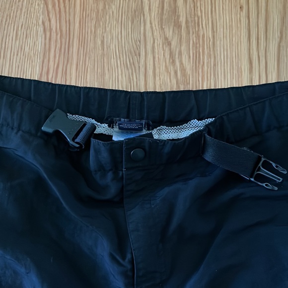 Lands' End Women's Black Water Shorts With Pockets Size Medium - Picture 3 of 8